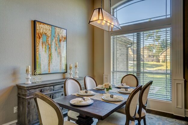 dining-room-gcae67acc2_640